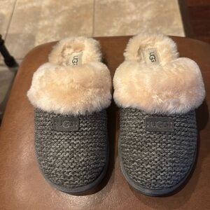 Like new UGG shearling slippers